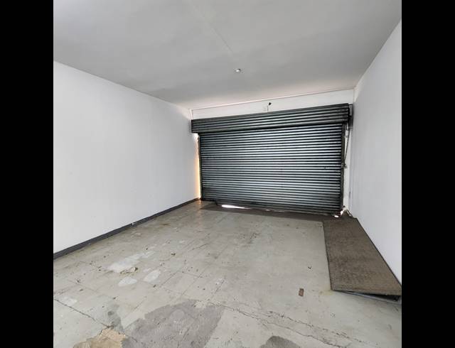 696M² SHOWROOM TO LET IN WINDERMERE